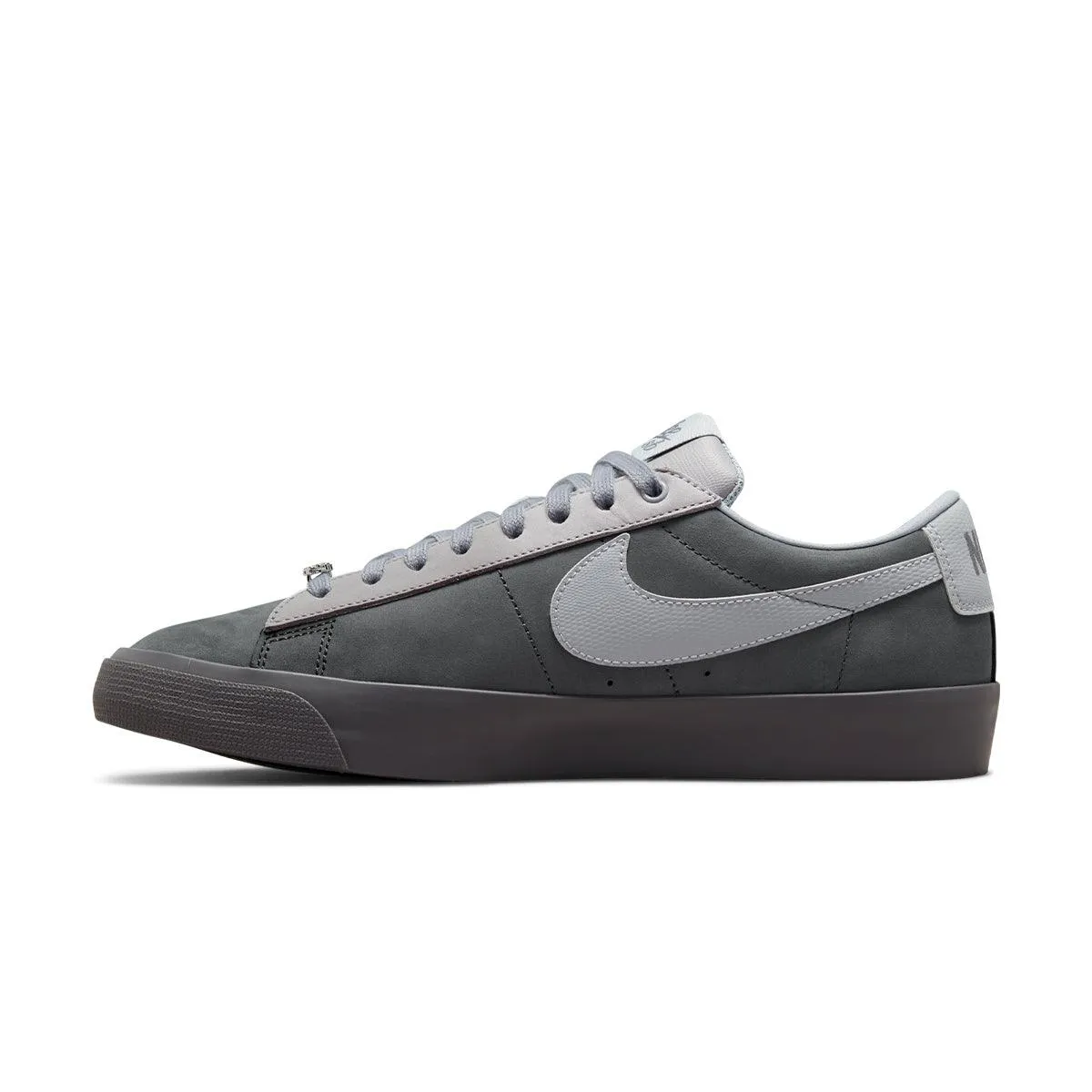   FPAR SB Zoom Blazer Low 'Cool Grey'