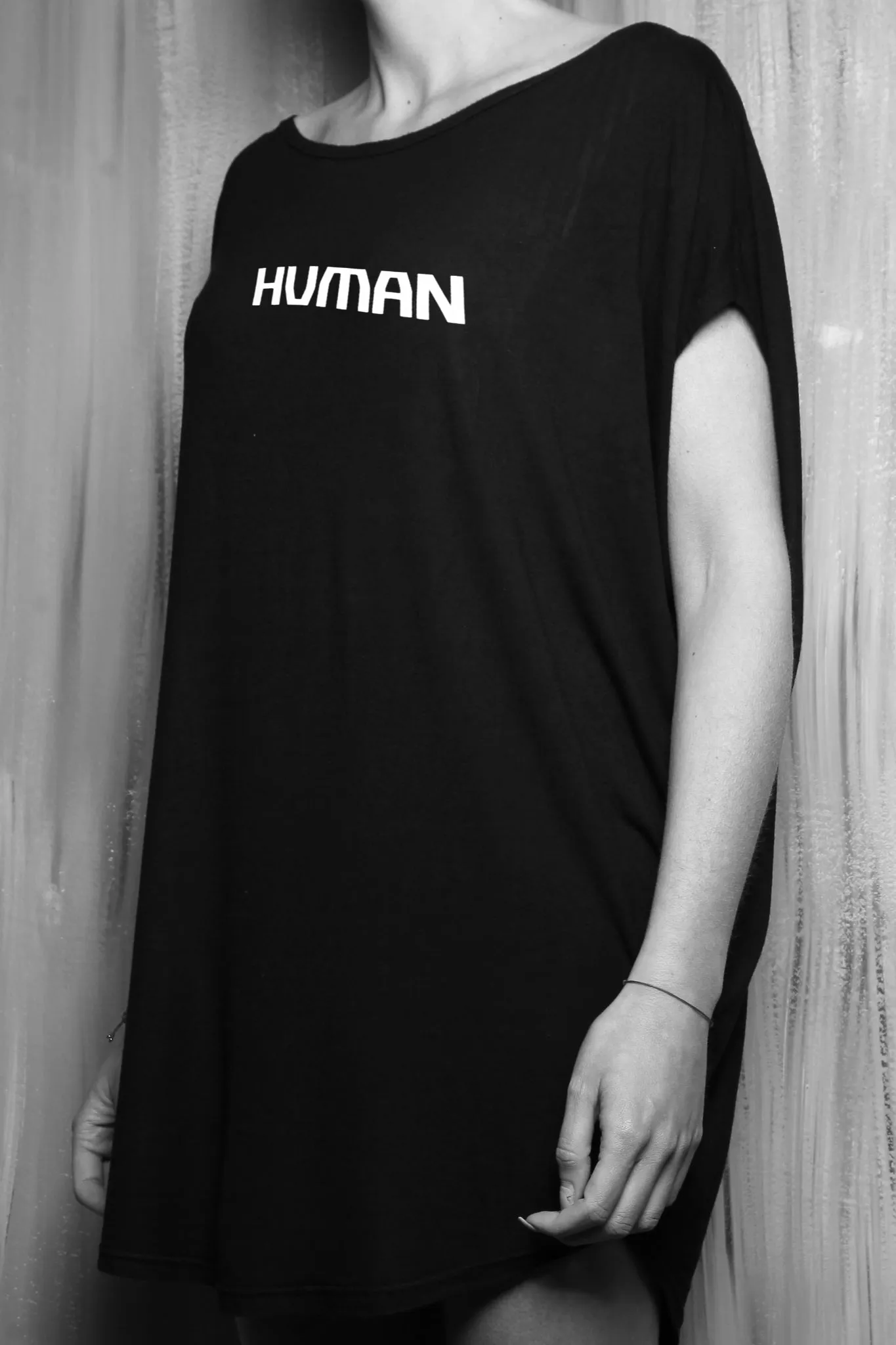 HUMAN Sleeveless T