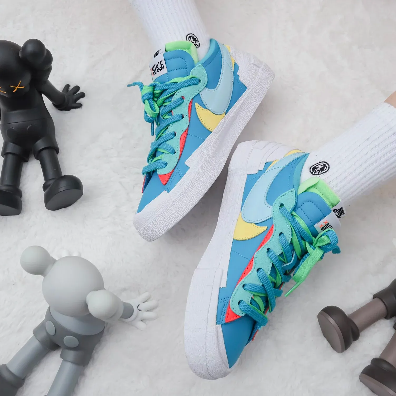 KAWS x Sacai x Nike Blazer Low Neptune Blue [DM7901-400]