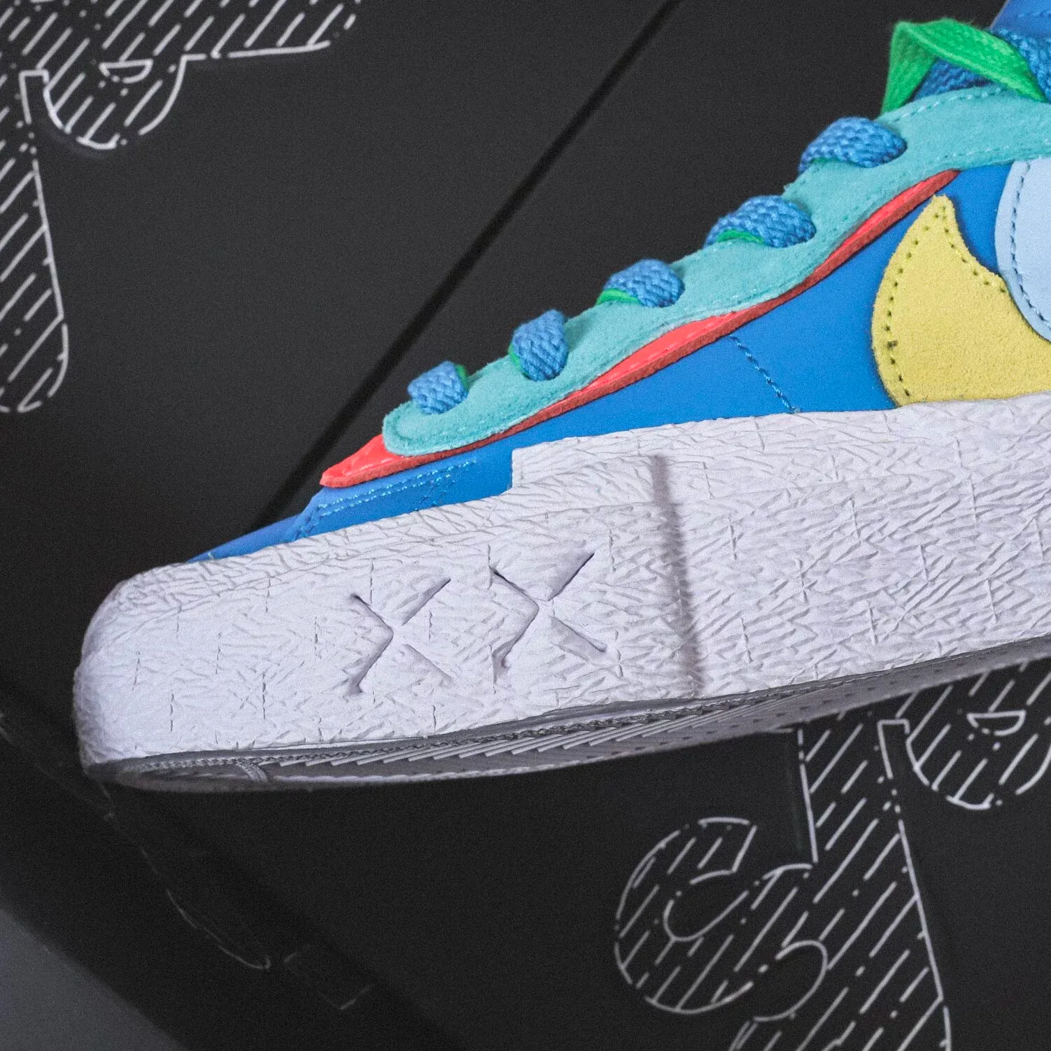 KAWS x Sacai x Nike Blazer Low Neptune Blue [DM7901-400]