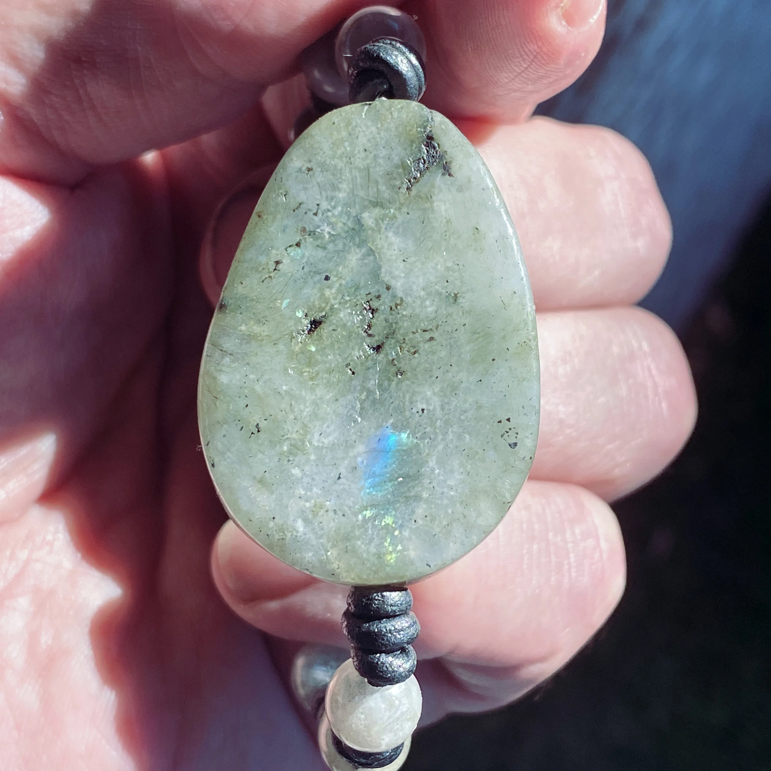 Leather bracelet with Labradorite gemstones